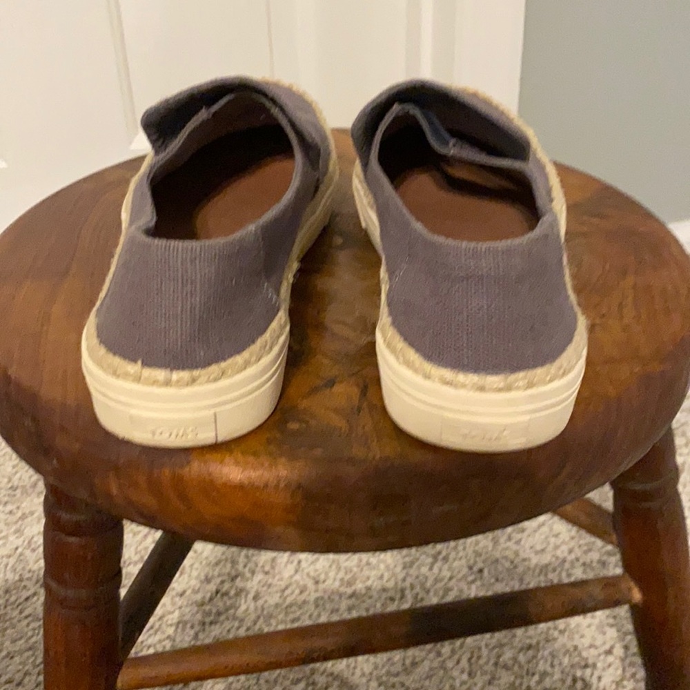 Women’s Toms Linen slides size 9.5